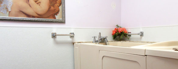 Hydrotherapy/Walk-In Tub*